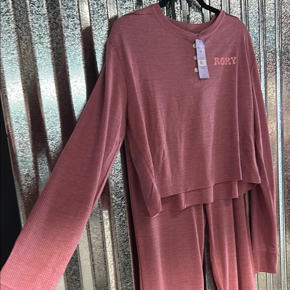 Roxy Pink Long Sleeve Top and Pants Set